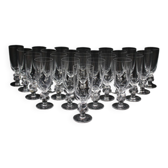 23 Crystal Flutes Model Clos Vougeot Lalique