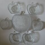 Fruit salad service (in the shape of an "Apple")