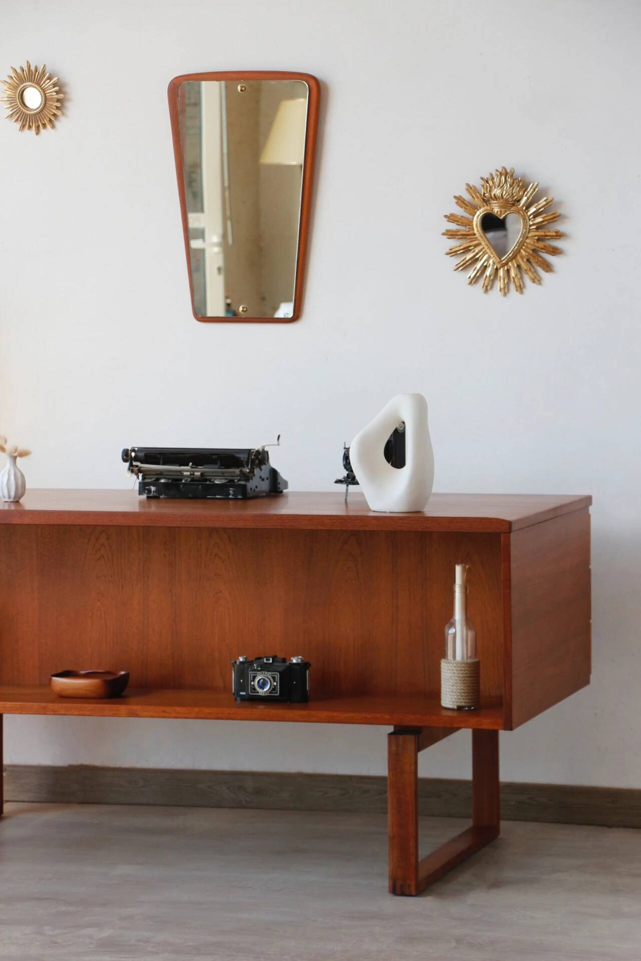 Bureau freestanding teck scandinave années 60 | Dyrlund