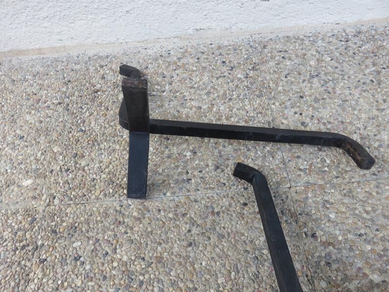 Pair of zoomorphic minimalist channels 60s