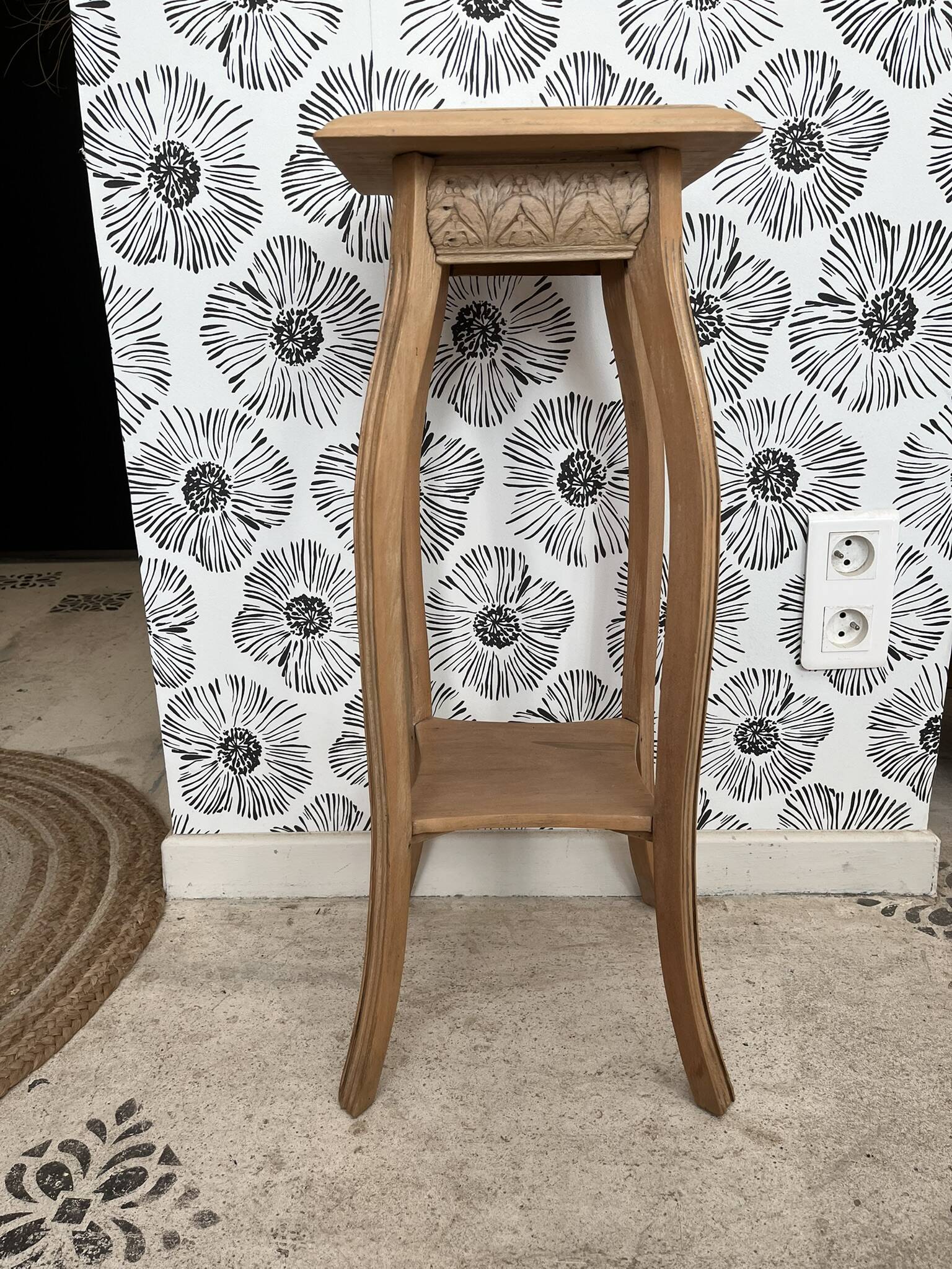 Agatha plant stand in solid light carved wood