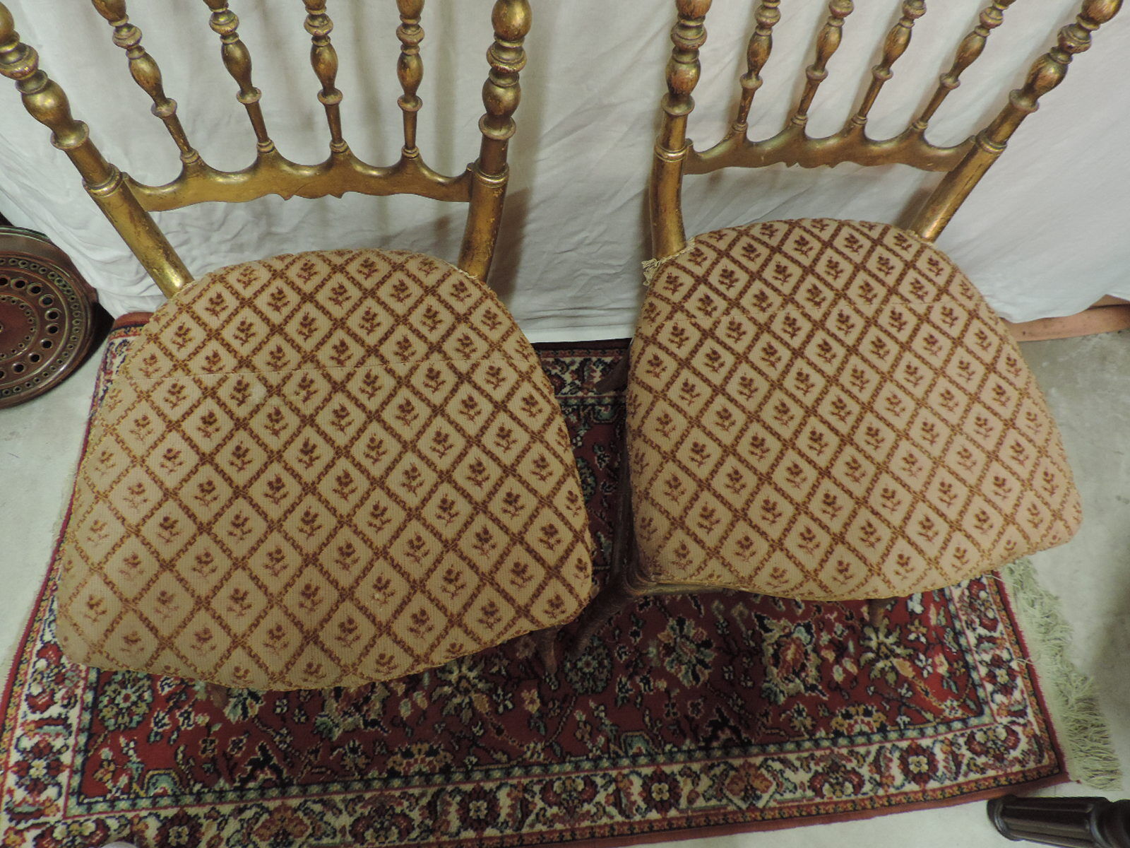 Paire de chaises en bois doré NIII