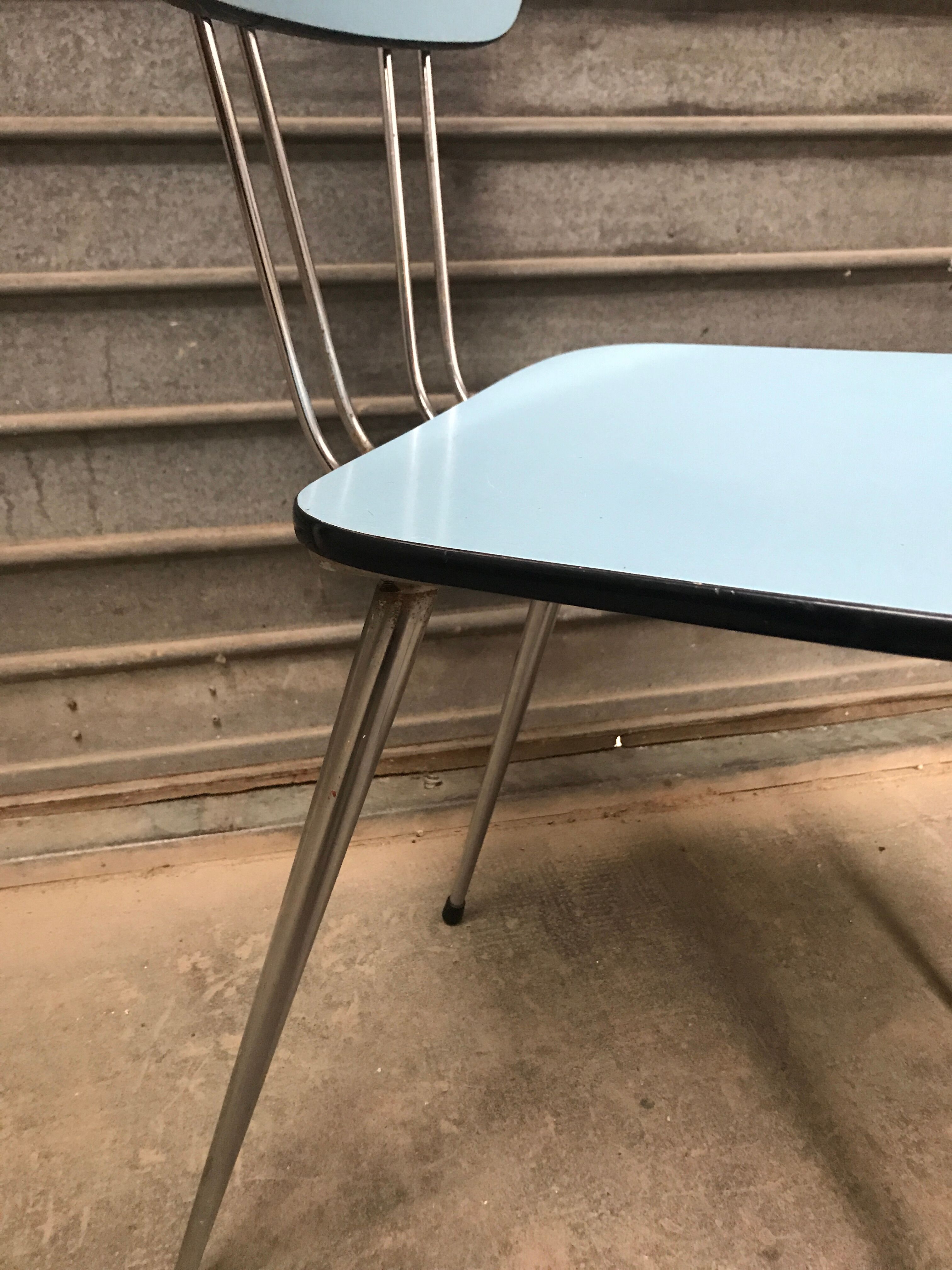 Formica feet compass chair