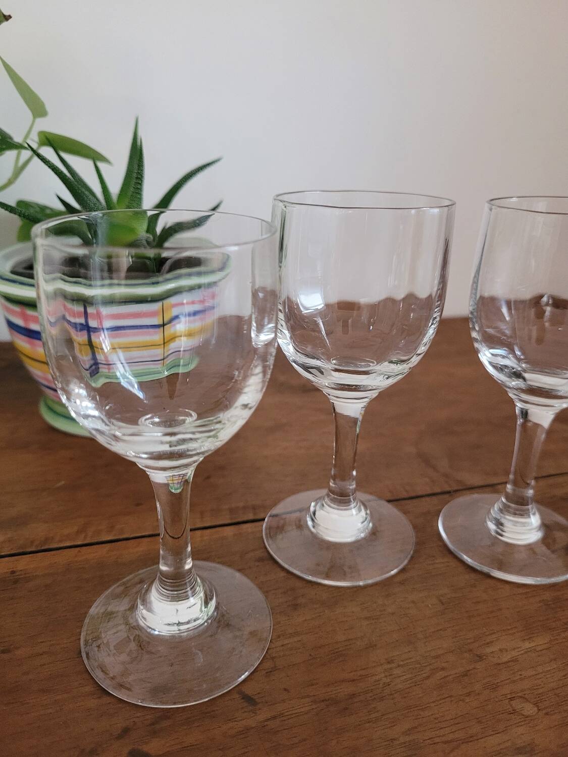 Set of 4 small wine glasses