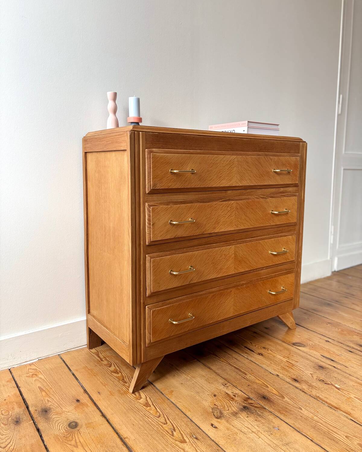 Vintage chest of drawers