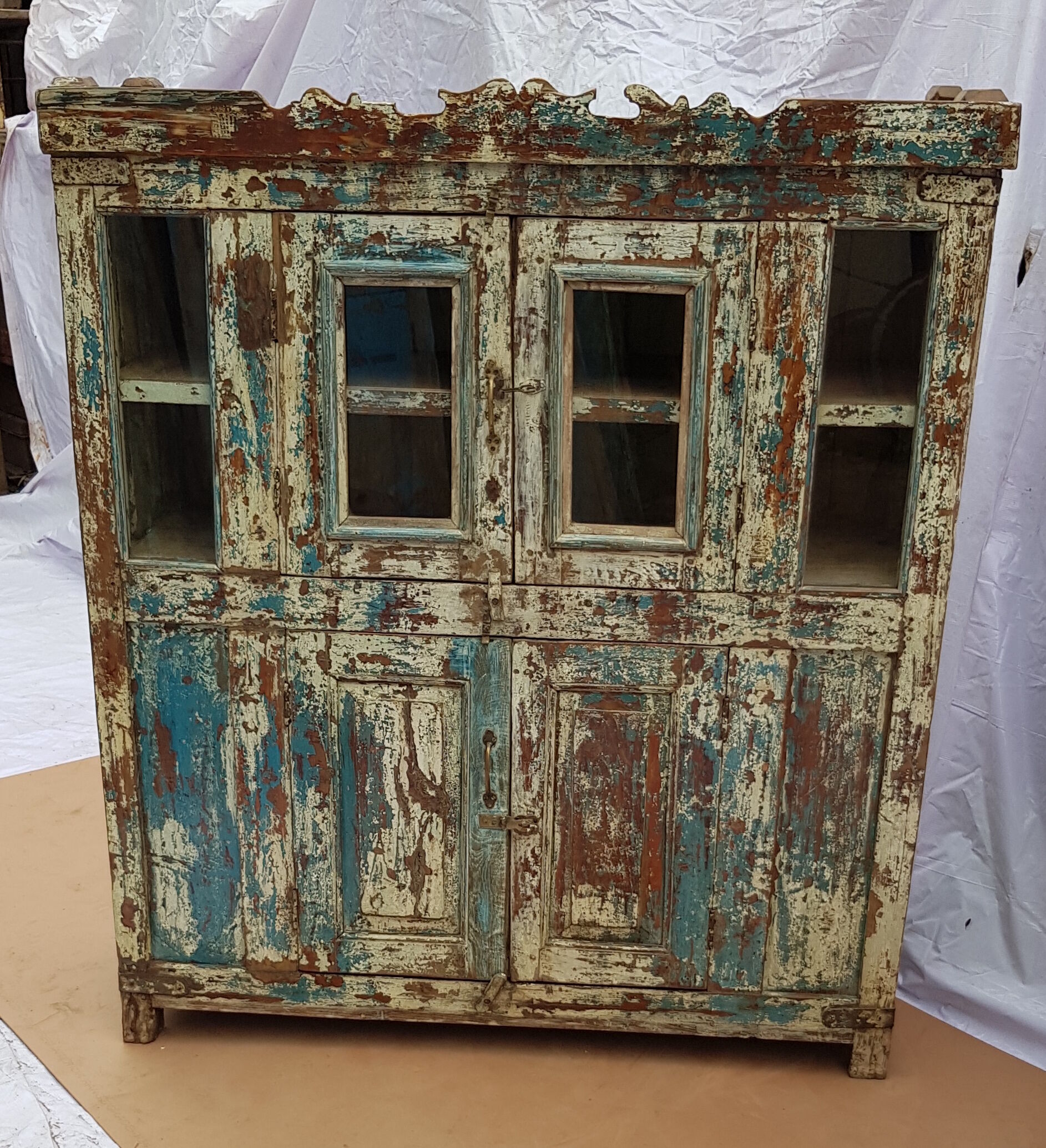 Old buffet - cvaisselier