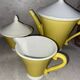 Service à café / thé vintage en porcelaine jaune safran – Salins France – 1
