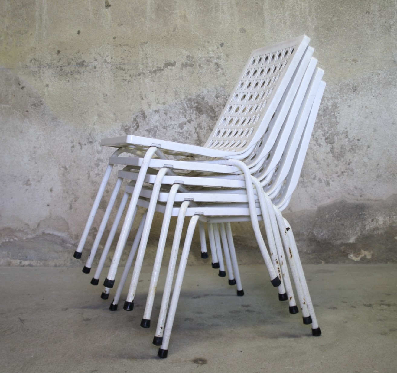 Set of five vintage patio chairs