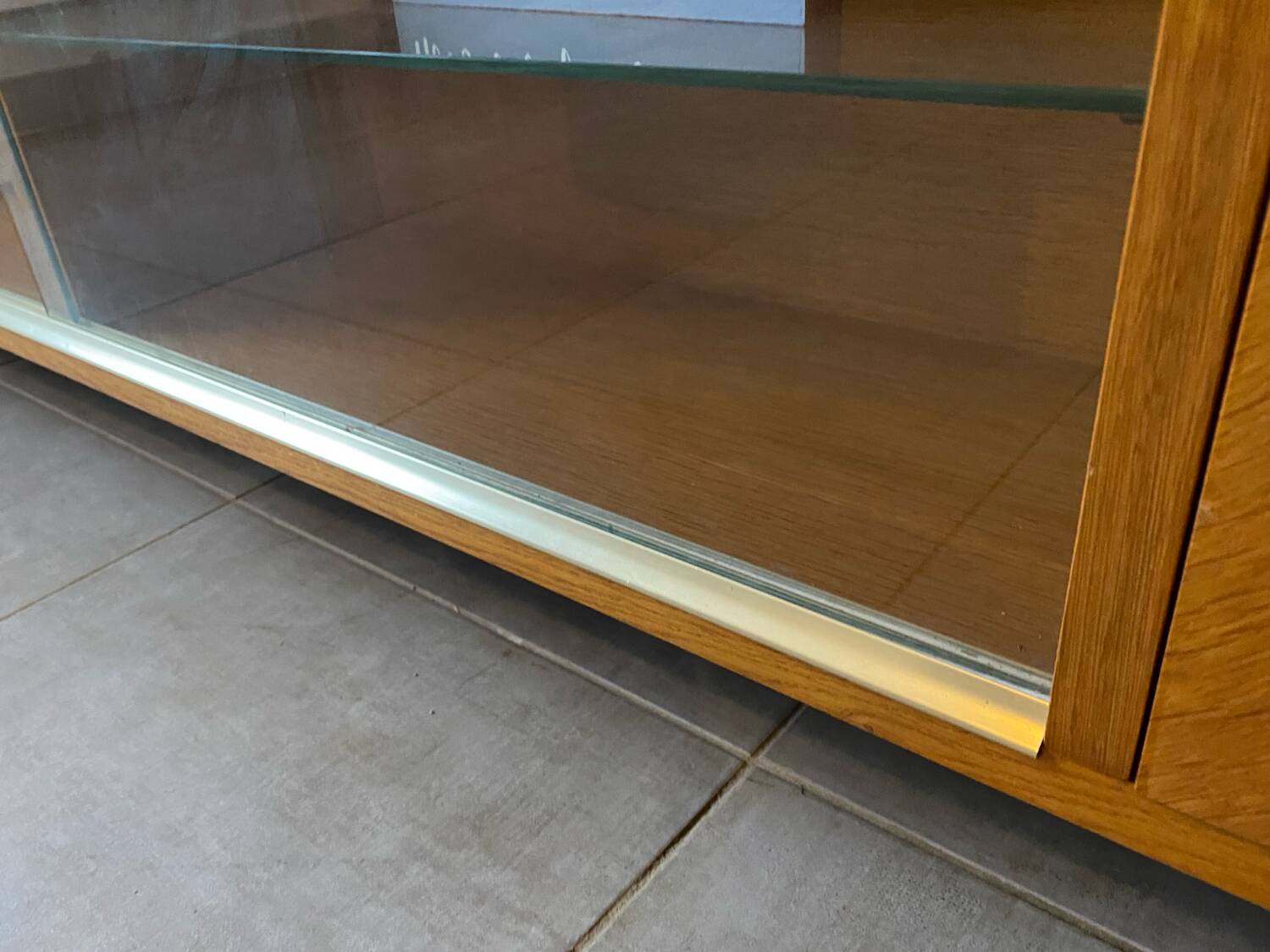 Vintage sideboard (shallow)