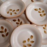 Lot 12 hollow plates in varnished sandstone, Cévennes model of Saint Amand