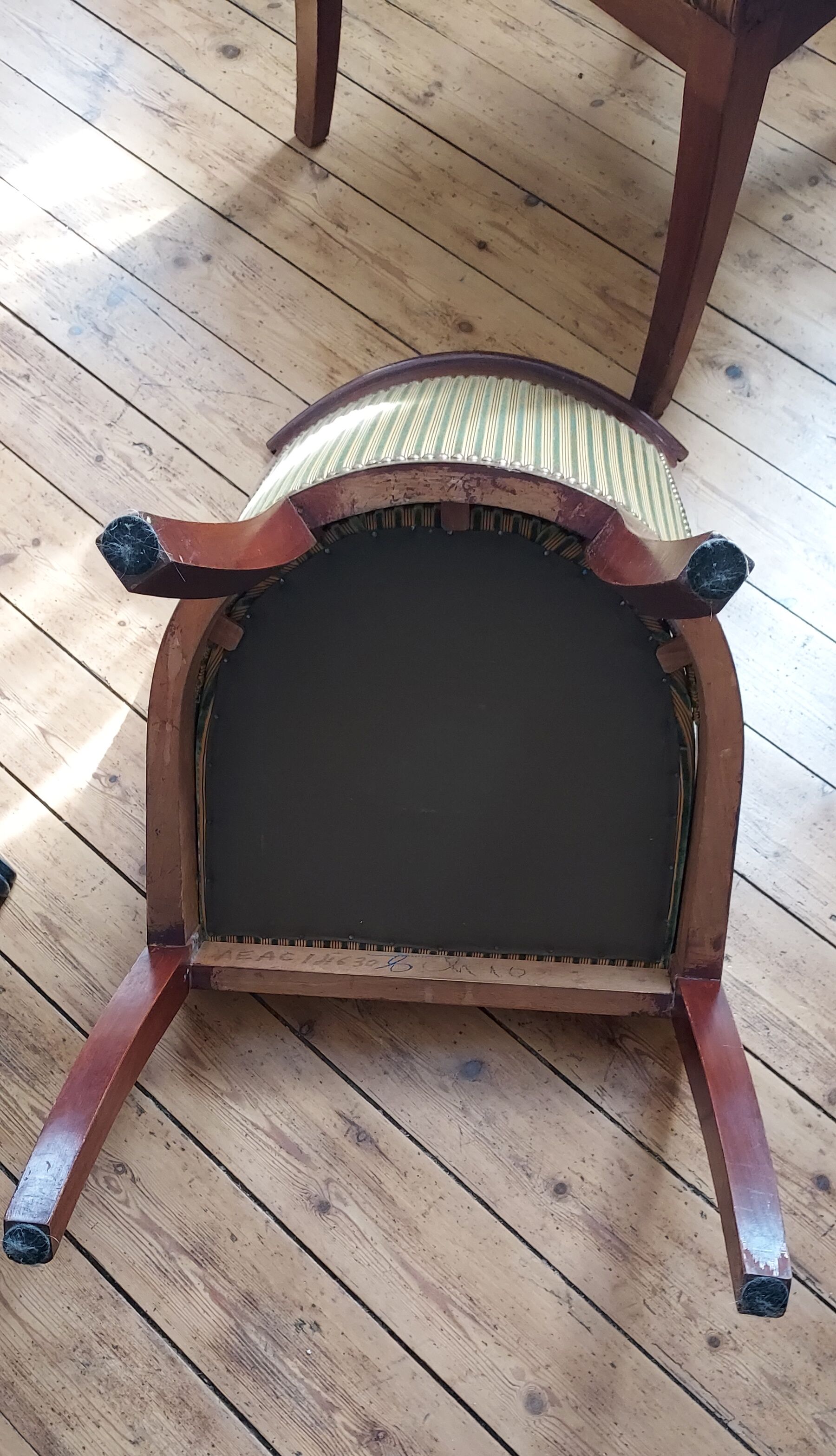 Paire de chaises gondole en acajou