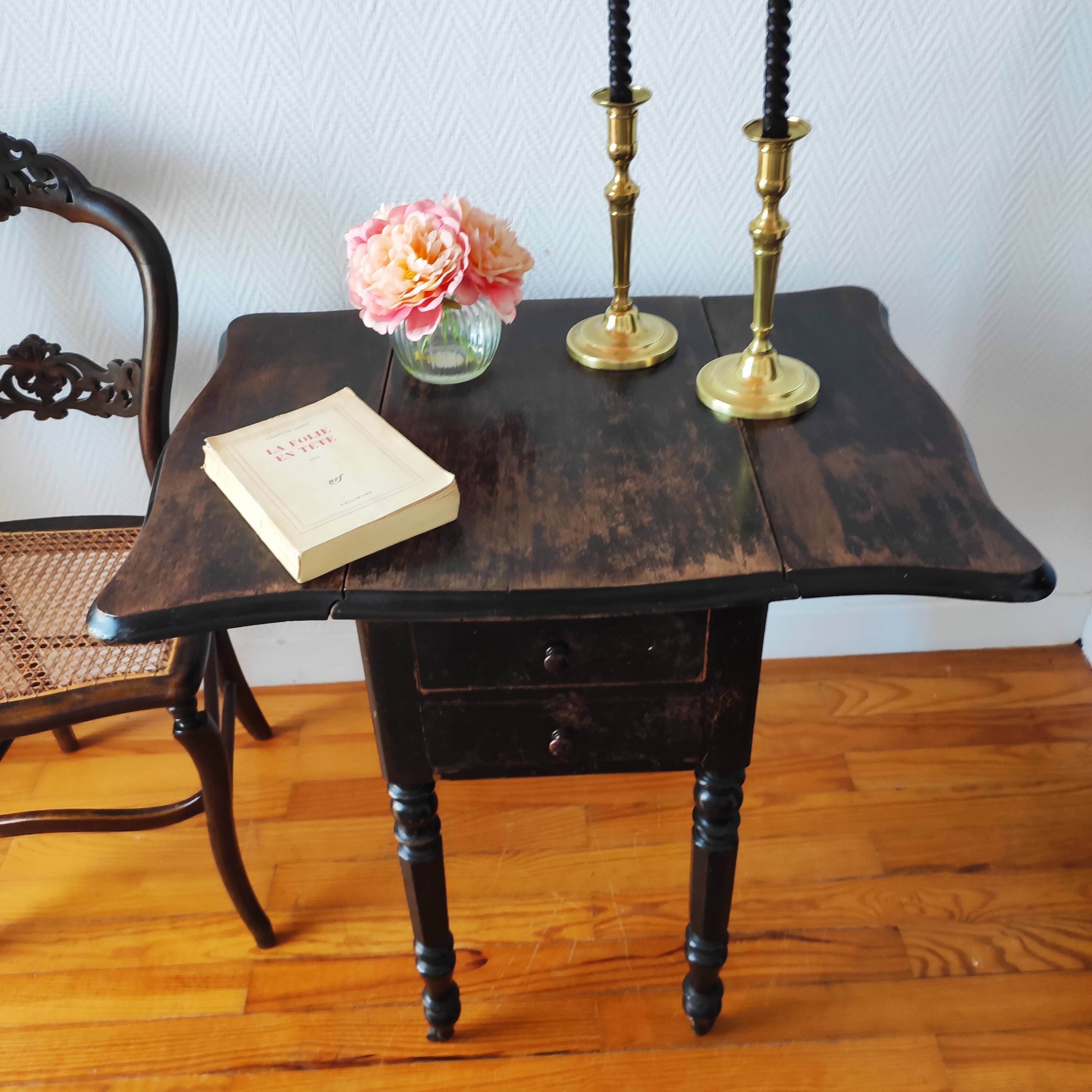 Table d’appoint ancienne à abattants style Napoleon III