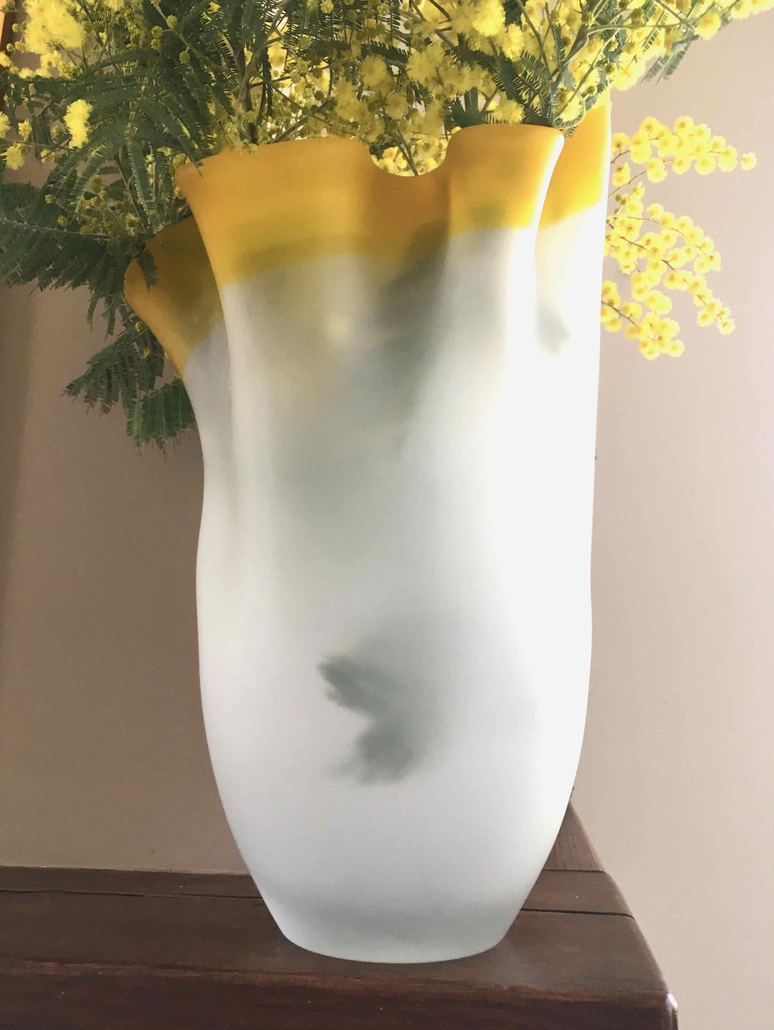 Vase mouchoir pâte de verre années 70