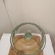 Plateau a fromage carre avec cloche bombee