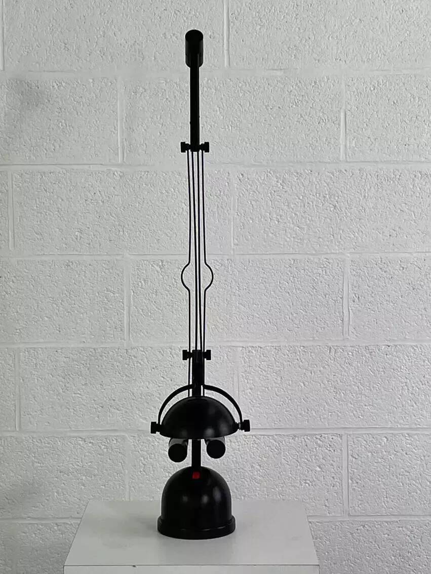 Articulated and cantilever lamp from the 1980s.
