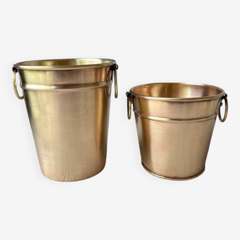Duo of brass planters with handle