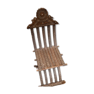 Chaise pliante syrienne en bois gravé et incrusté de nacre