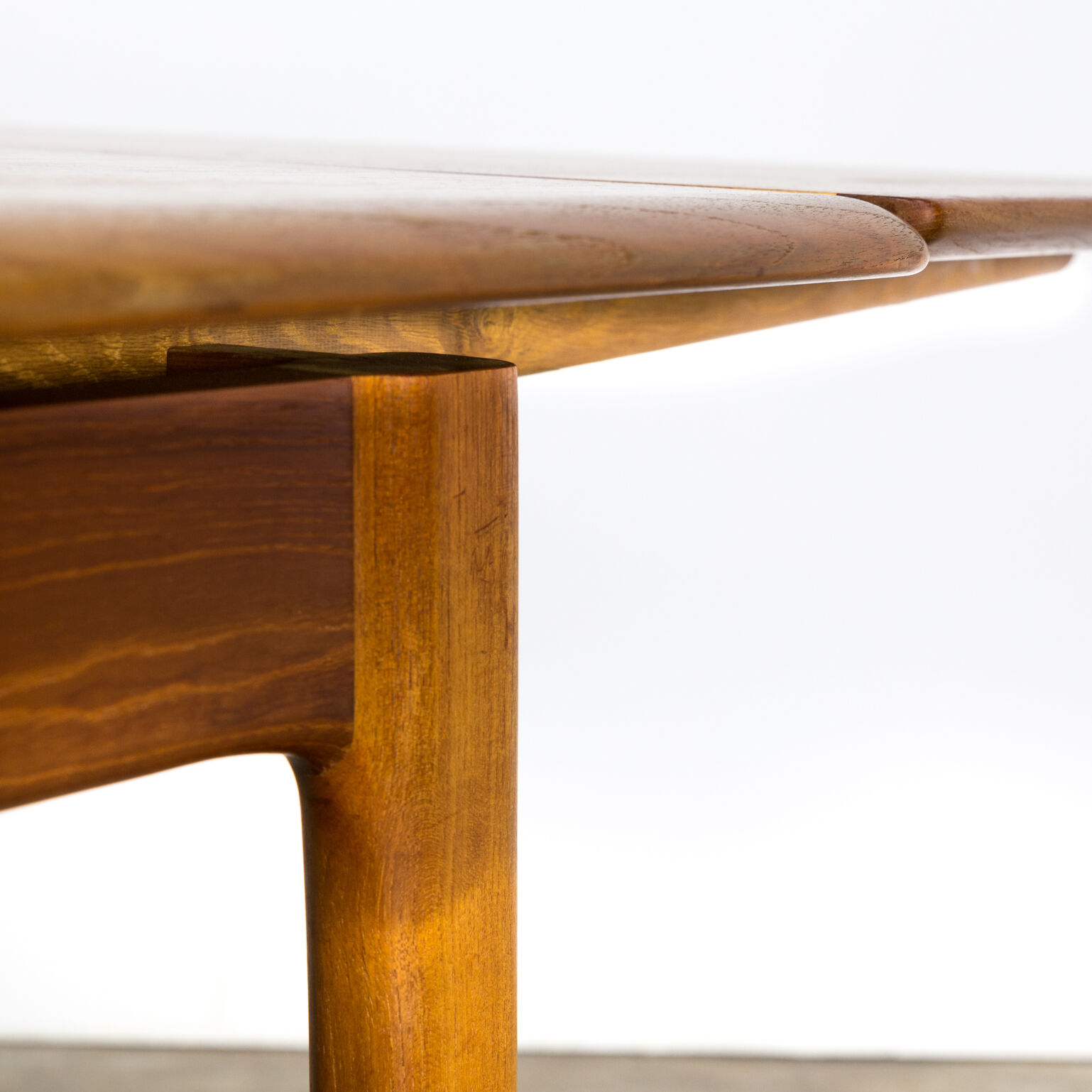 Danish extendable dining table 60
