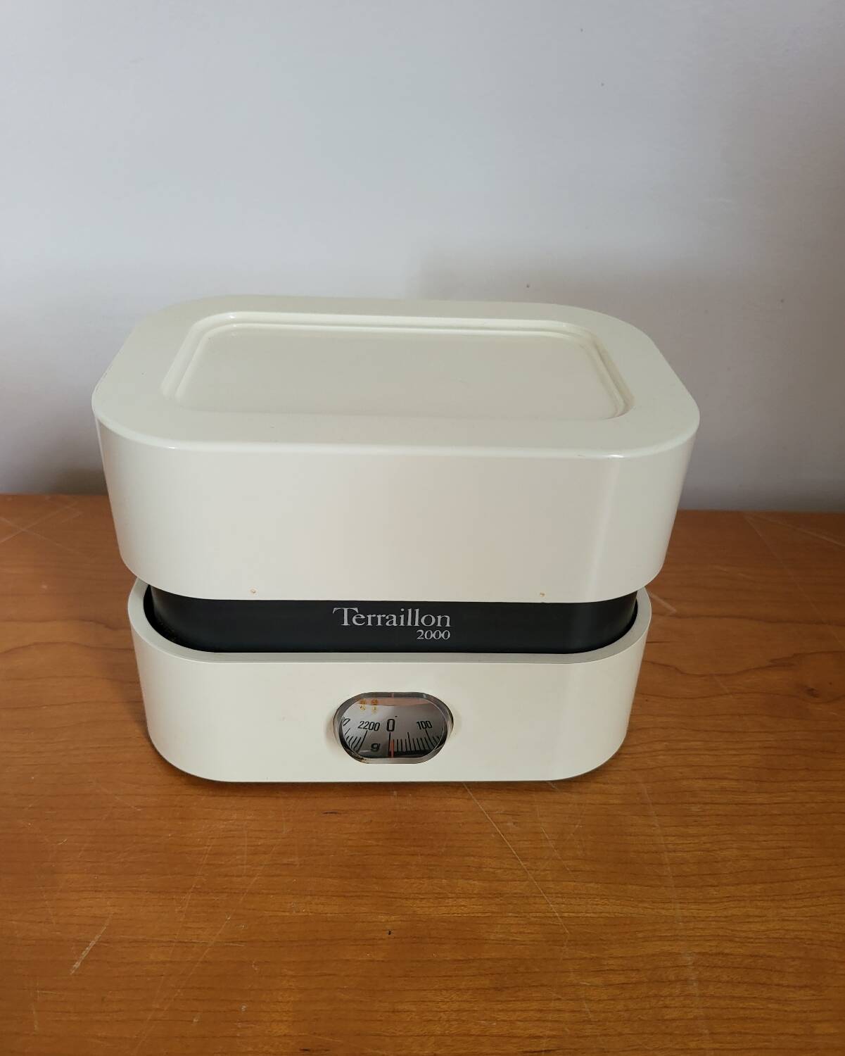 Terraillon 2000 Vintage White Kitchen Scale