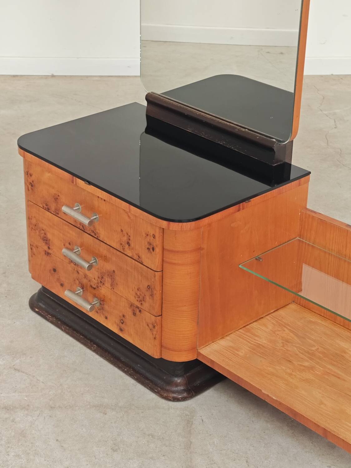 Jindrich Halabala dressing table and bedside tables for Up Zavody 1950