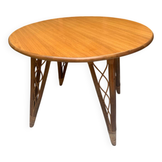 Rattan table