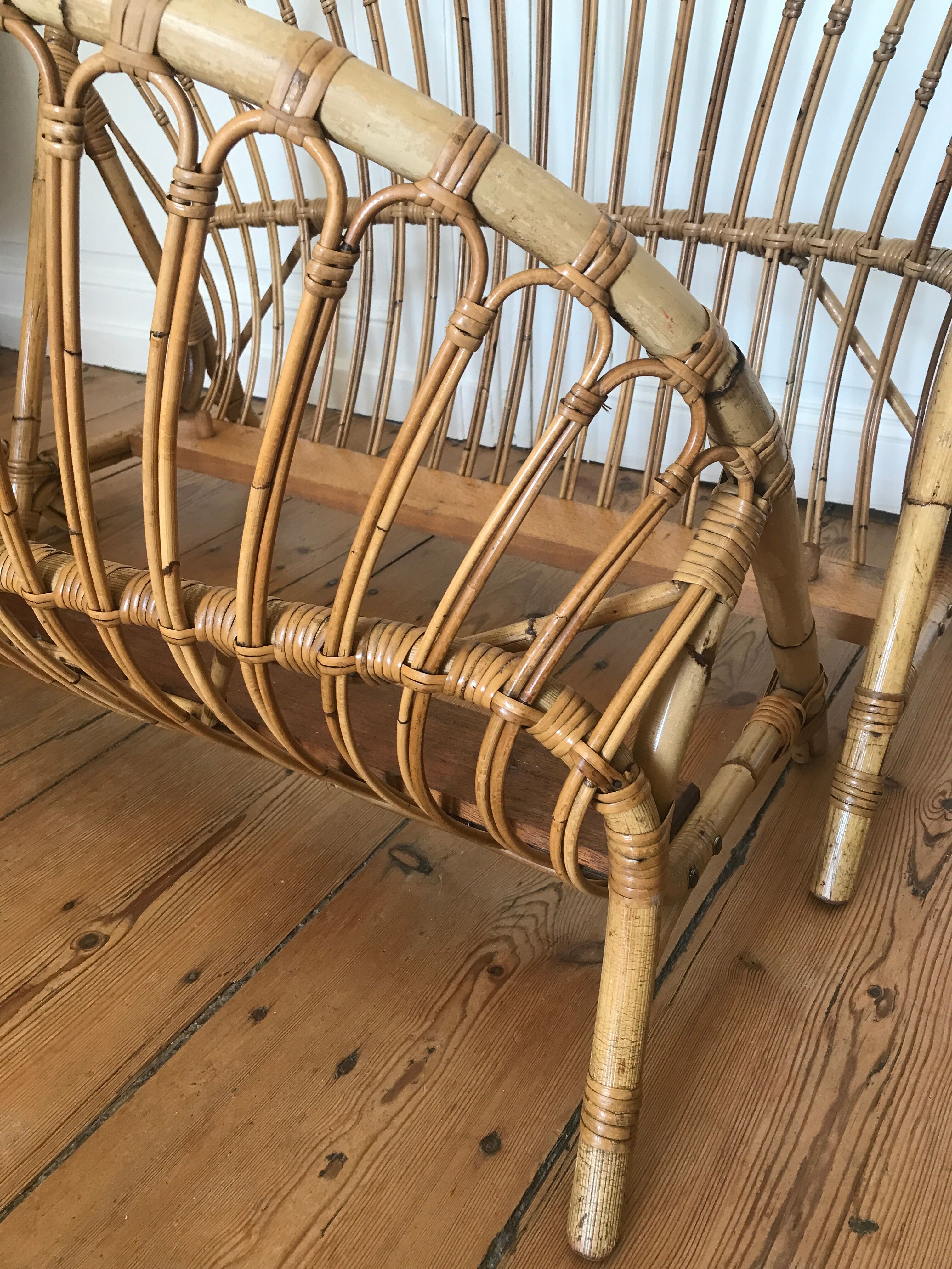 Rattan basket bed