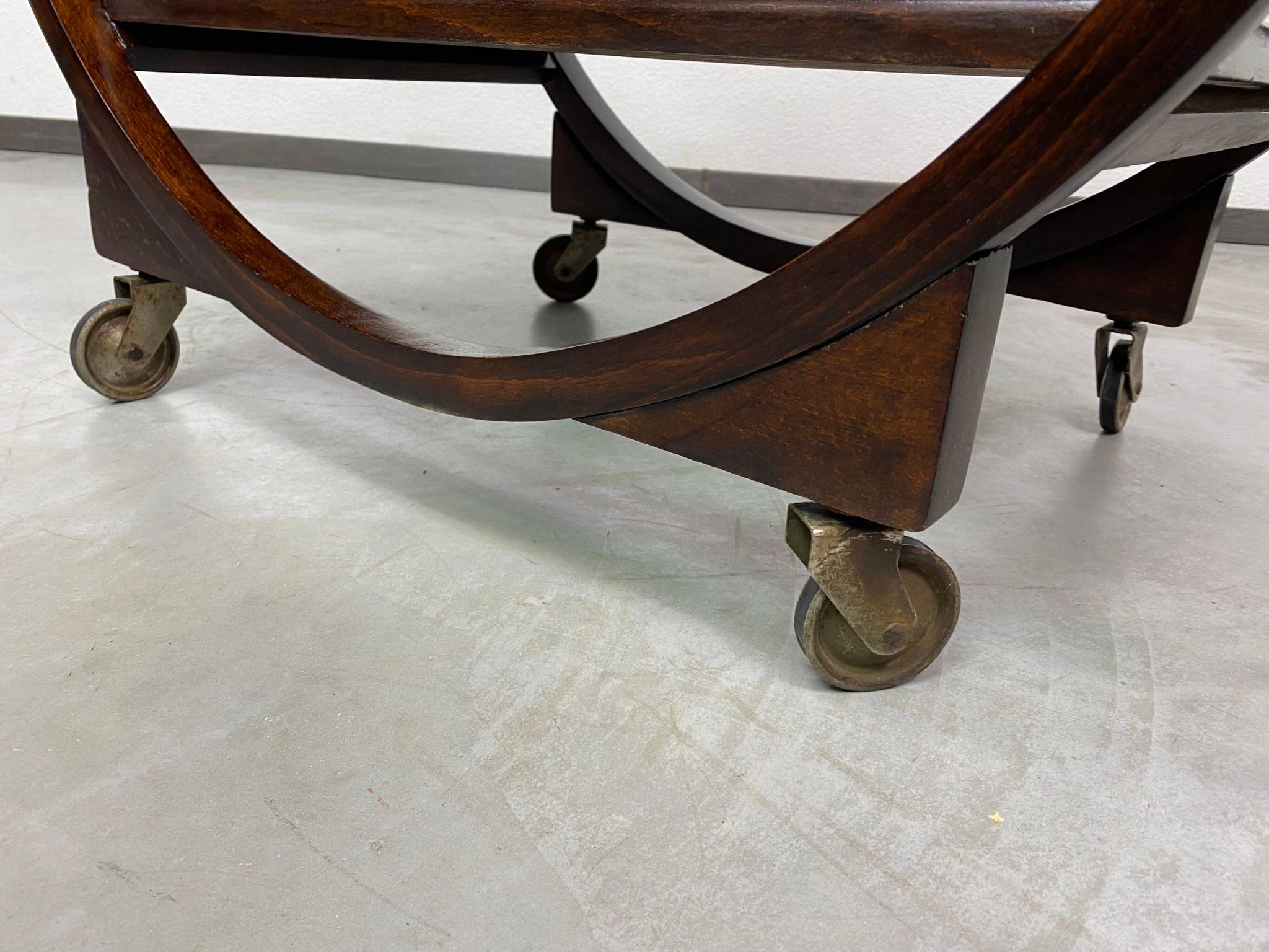 Chariot de service Art déco no.1157 par Thonet Debrecen 1930