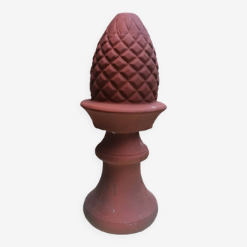 Ridge cap shaped like a pine cone