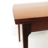 Extendable vintage dining table made in the 60s