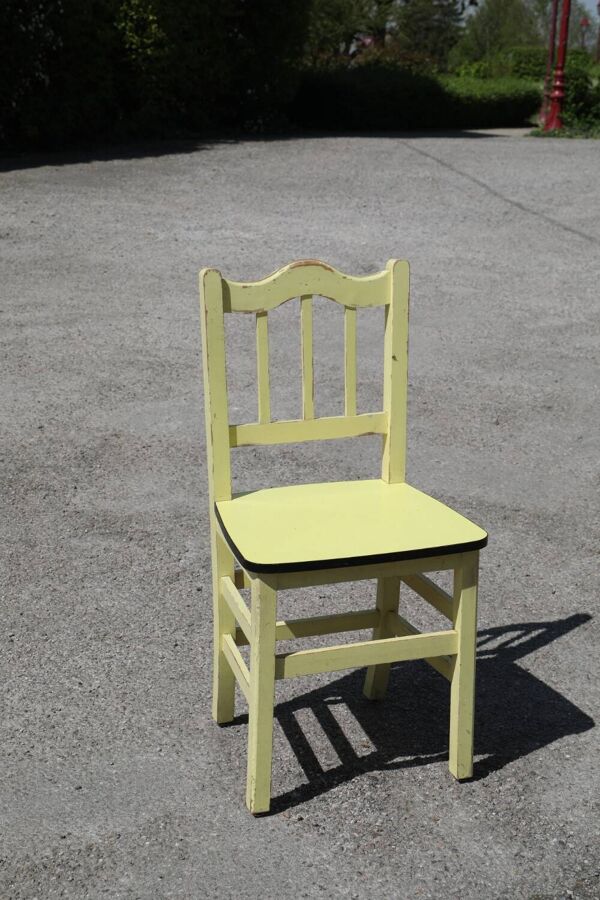 Chaise formica et bois jaune