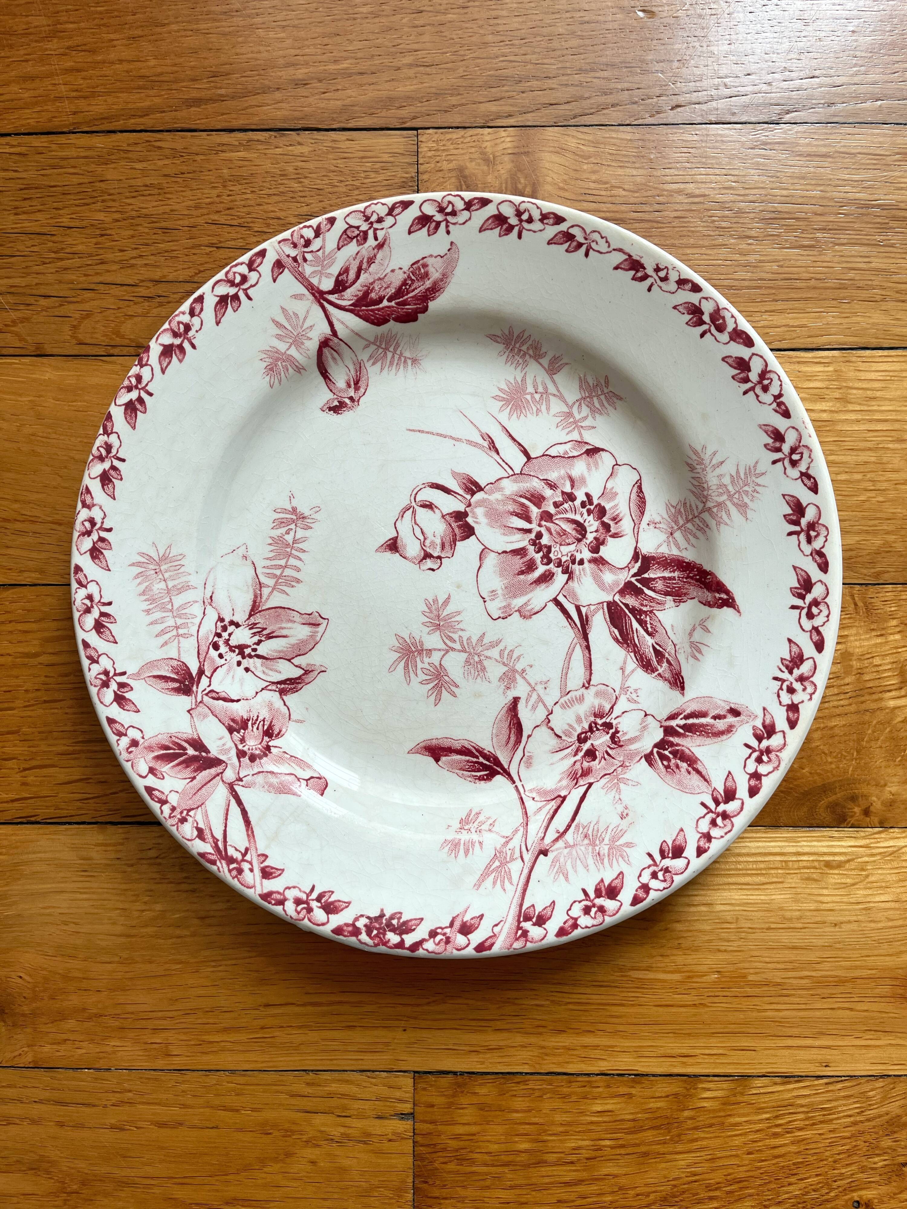 4 flat plates in iron earth Rose de Noël, Opaque de Gien