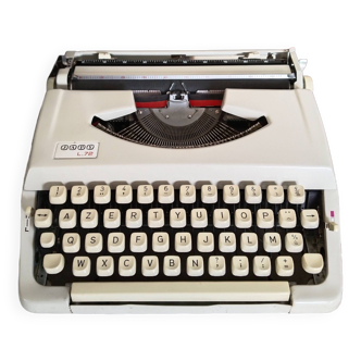 Jappy L 72 portable typewriter, functional, new ribbon