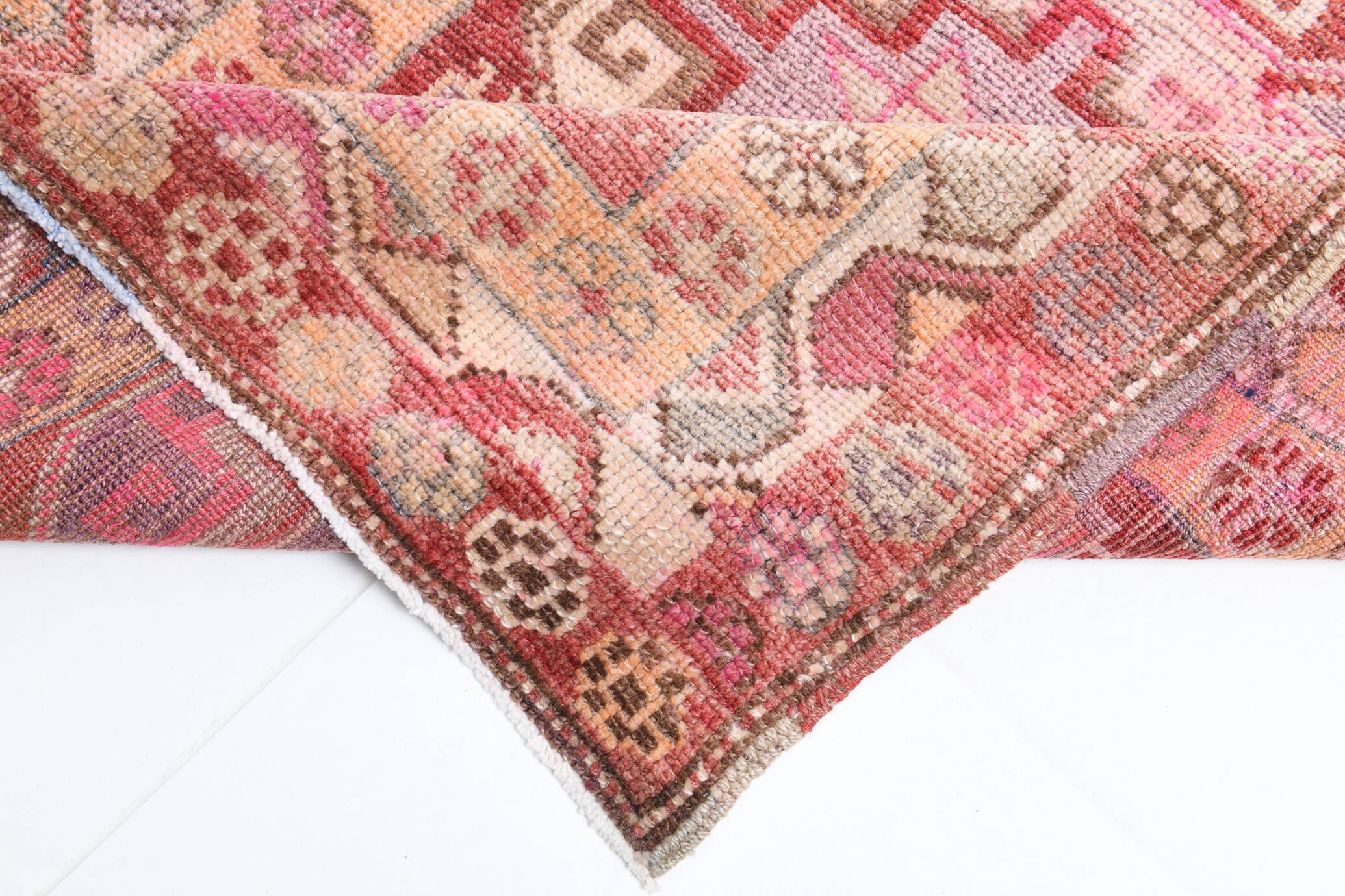 Red & Pink Super Soft Vintage Runner Rug, 91x346Cm