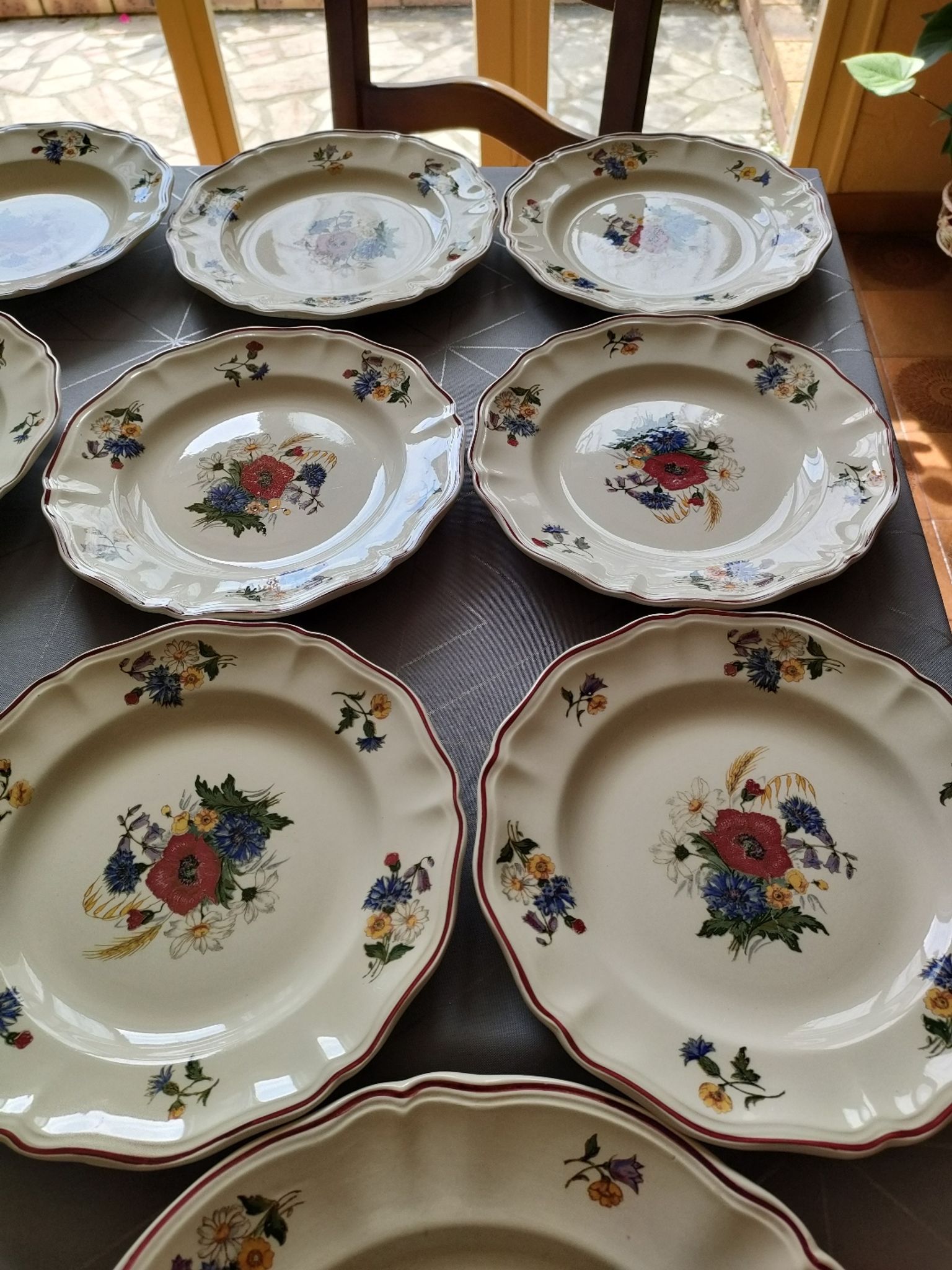 Service assiettes sarguemines