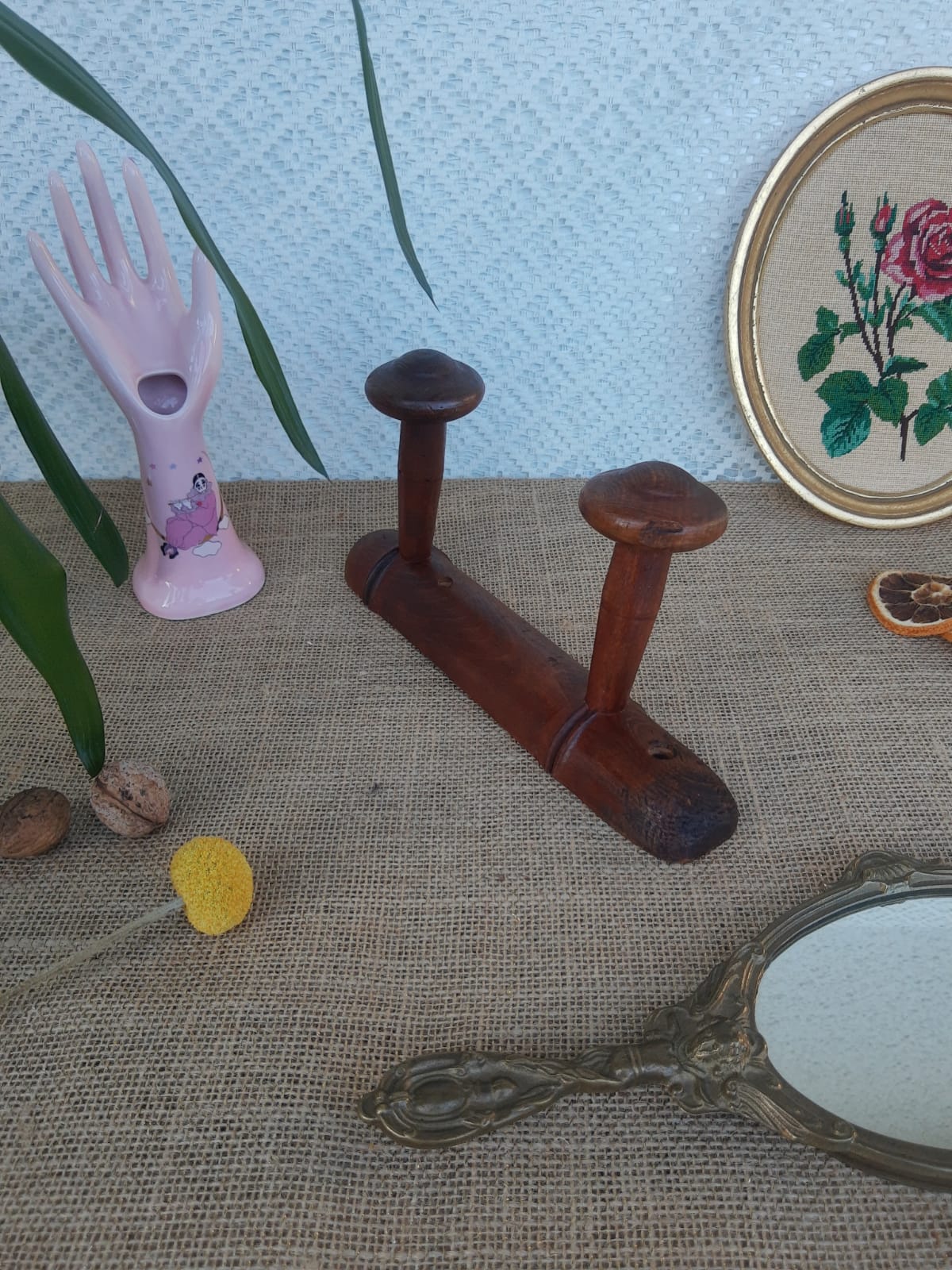 Coat rack 2 wooden hooks vintage