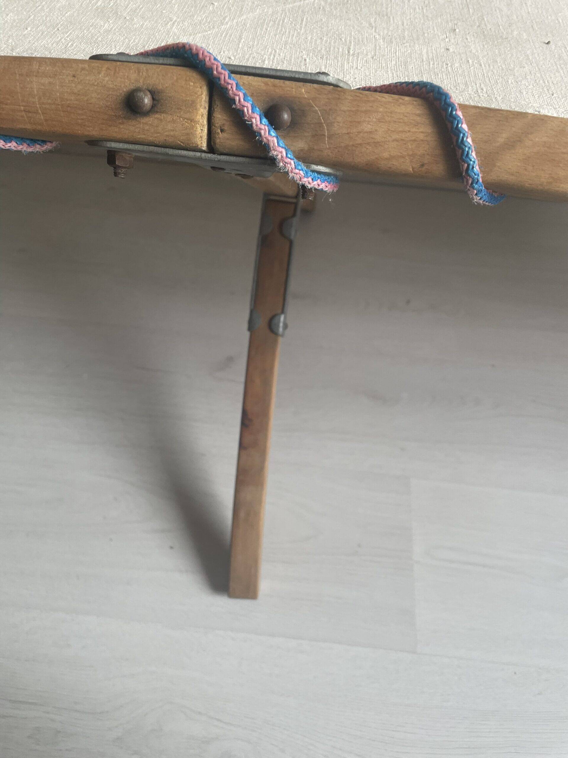 Camp bed / folding bed
