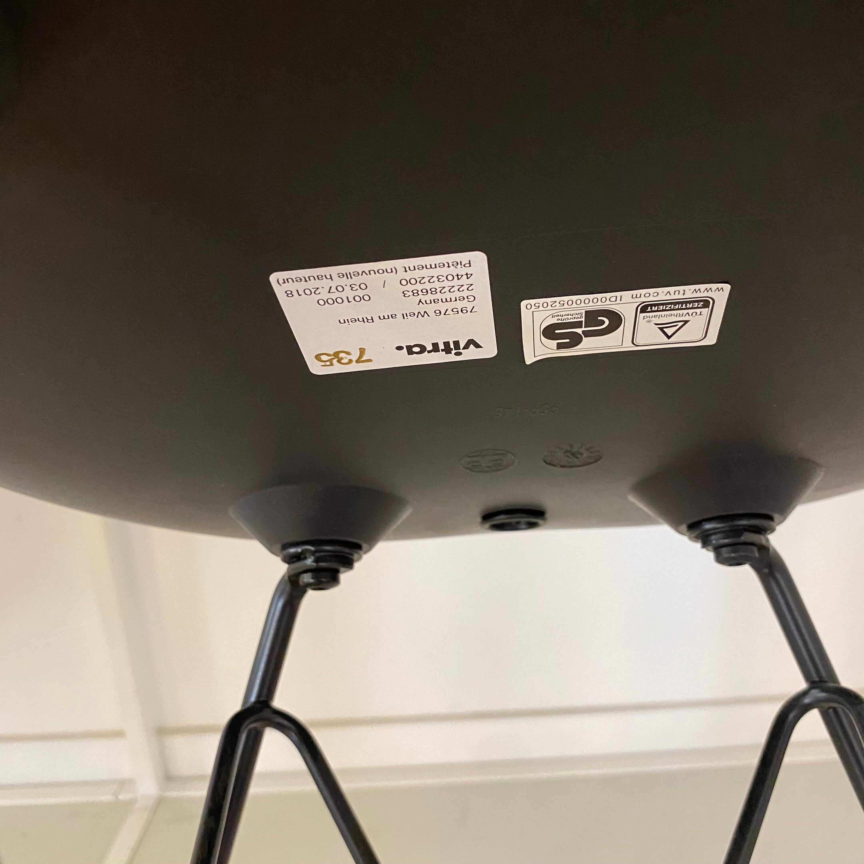 RAR armchair by Charles & Ray Eames, Vitra