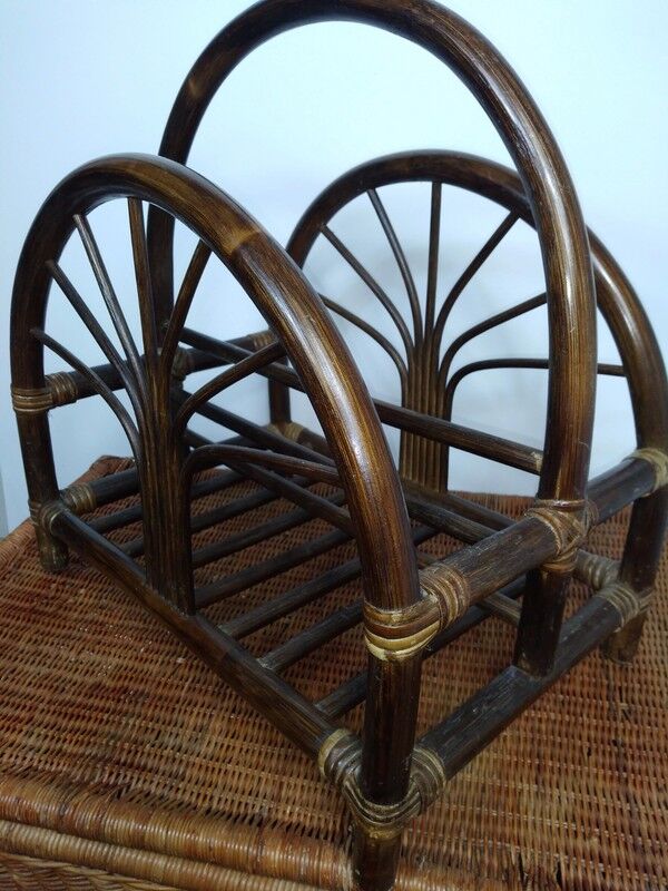 Vintage rattan magazine door