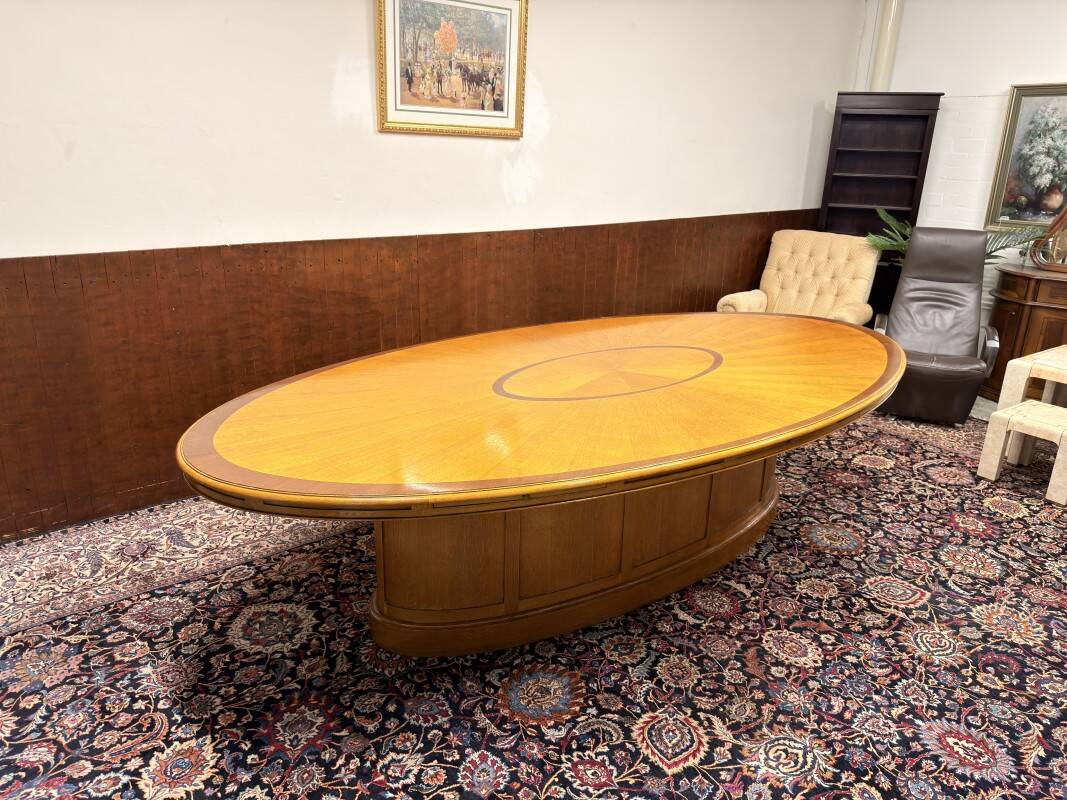 Grande table de conférence Globe Wernicke anglaise