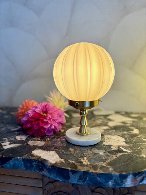 Art Deco lamp in uraline