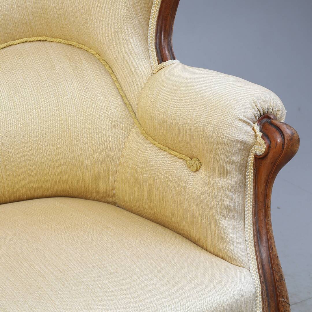 Sofa néo-rococo — Style 19e/20e siècle — Silhouette élégante de salon avec C