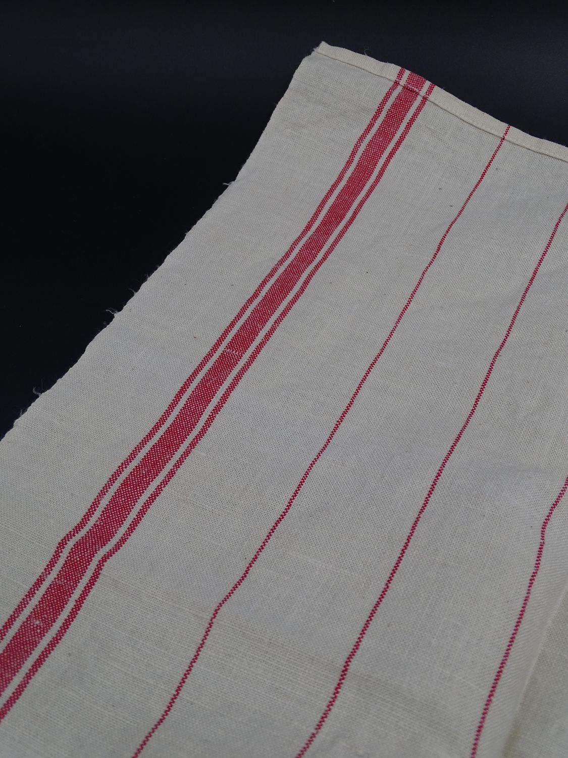 Lot of two old linen towels - Bragard Etiquette in Epinal - circa 1920-1930