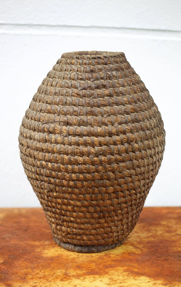 Panier ancien, bourgne paille et ronce, panier tressé, décoration intérieur