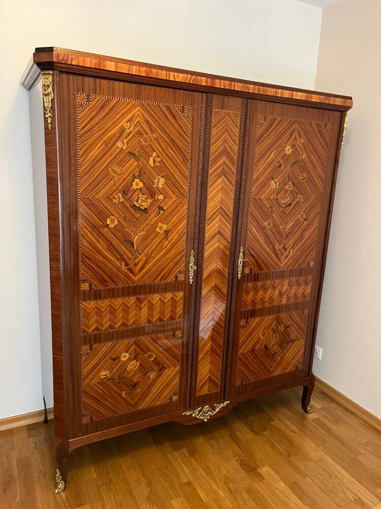 Rosewood marquetry cabinet