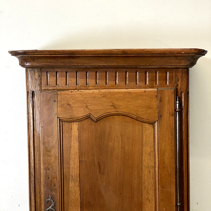 Bonnetière XIXth century solid walnut