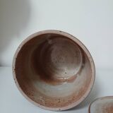 Pot en grès avec couvercle