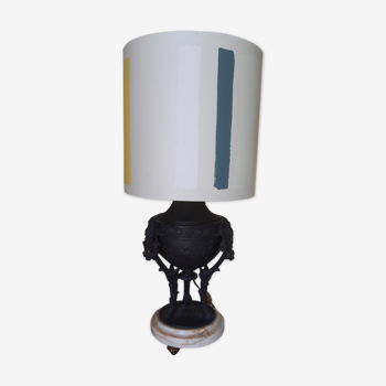 Lampe style classique en métal et marbre