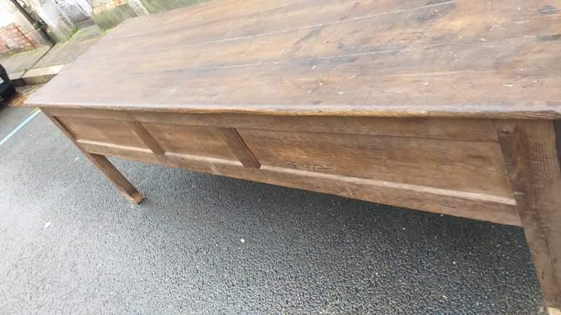 Console business table