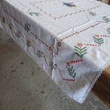Nappe ancienne brodée