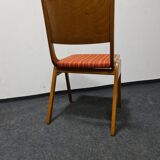 Stacking chair